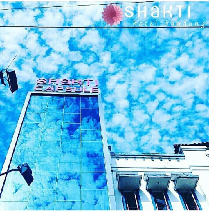 Hotel Shakti Capsule บันดุง ภายนอก รูปภาพ